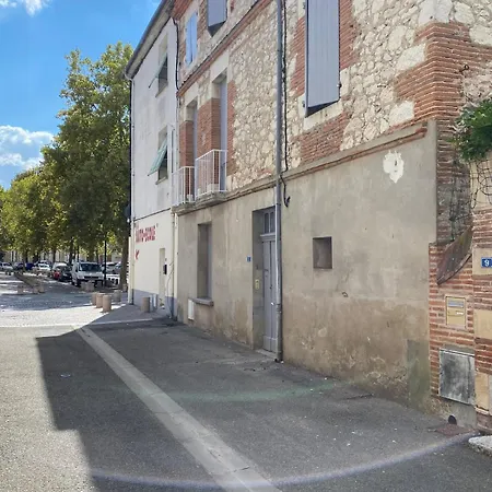 Apartamento V2 Avec Balcon, Plein Centre - 5 Min Golfech