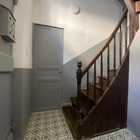 V2 Avec Balcon, Plein Centre - 5 Min Golfech